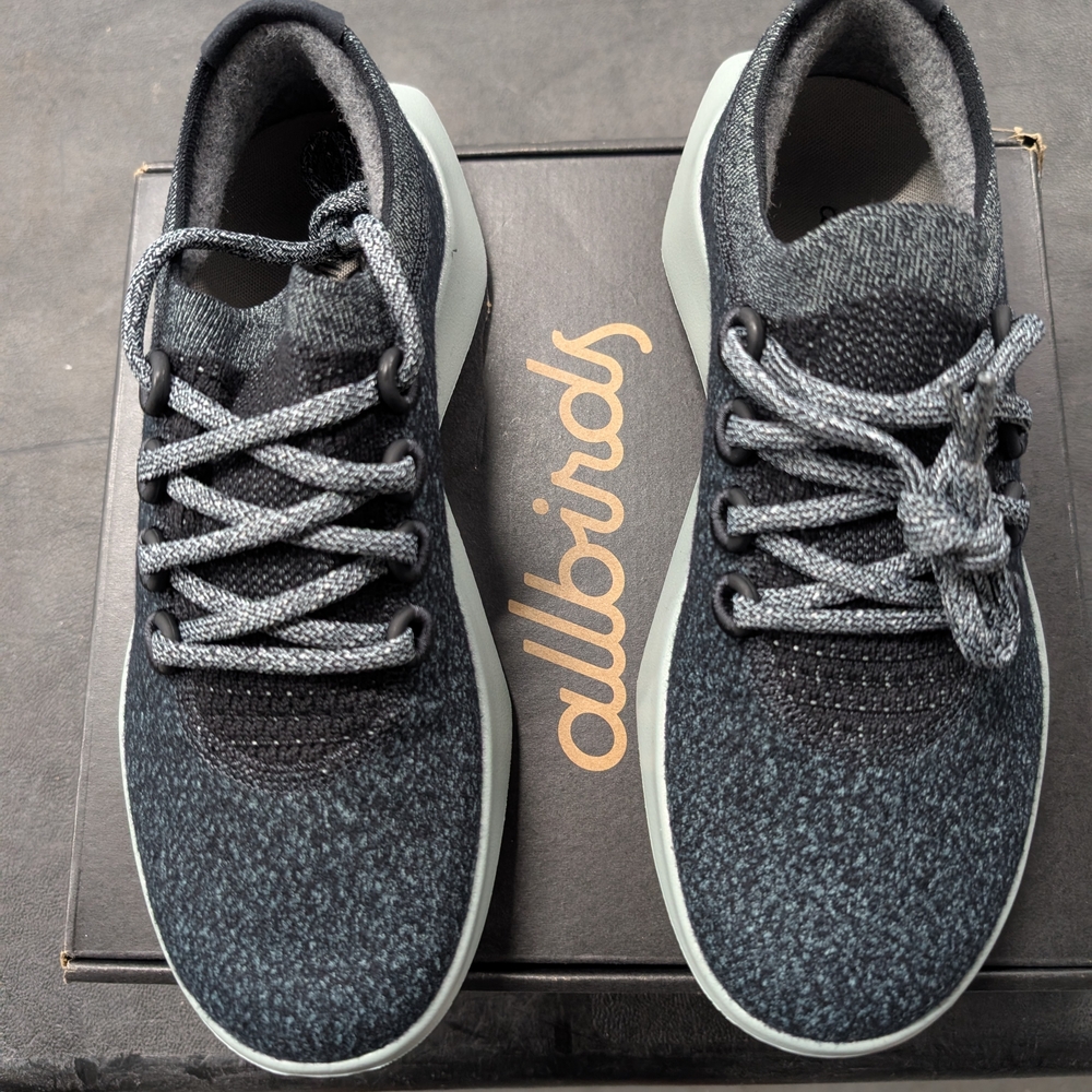 NWB. Allbirds Women's Wool Dasher Mizzle. Color Bark Gray